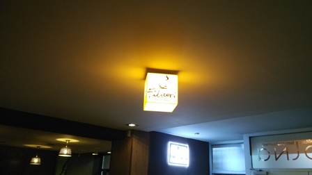 osvětlení v restauraci